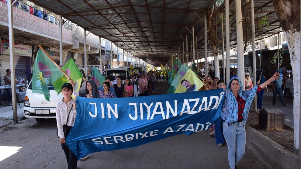 Vereniging van Jonge Vrouwen protesteert tegen Turkse aanvallen