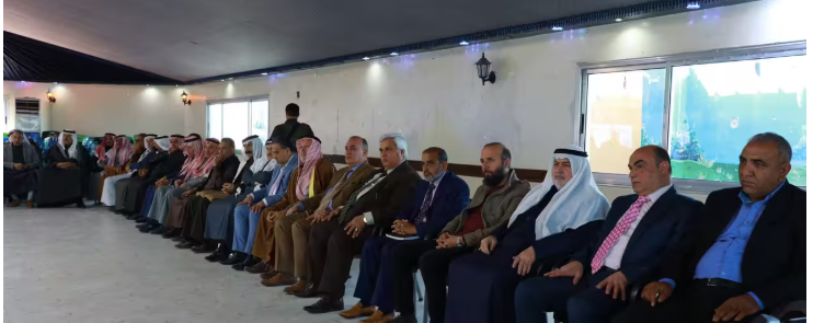 Hoofdcommandant SDF ontmoet sjeiks en hoogwaardigheidsbekleders uit Raqqa en Tabqa