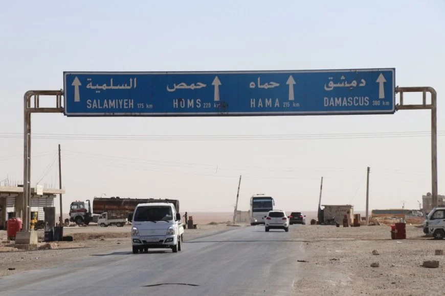 Weg tussen Tabqa en Aleppo opengesteld voor burgervoertuigen