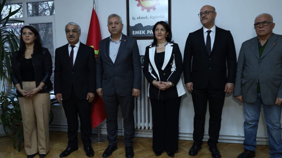 DEM-partij Imrali-delegatie bezoekt EMEP: vrede kan worden gewaarborgd door wetgeving