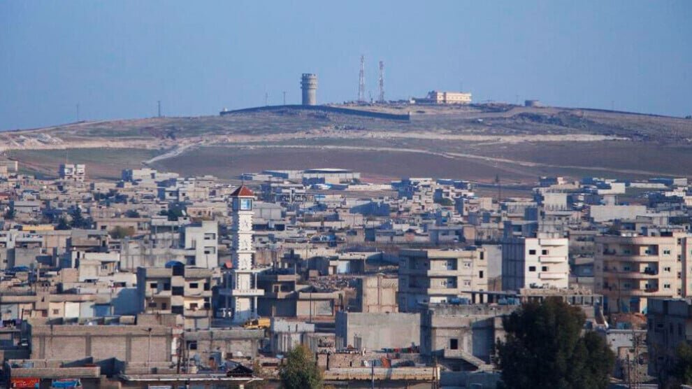 Milities van de Syrische overgangsregering proberen Kobanê in te sluiten