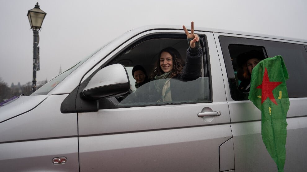 Internationale Rojava-karavaan doet Wenen aan