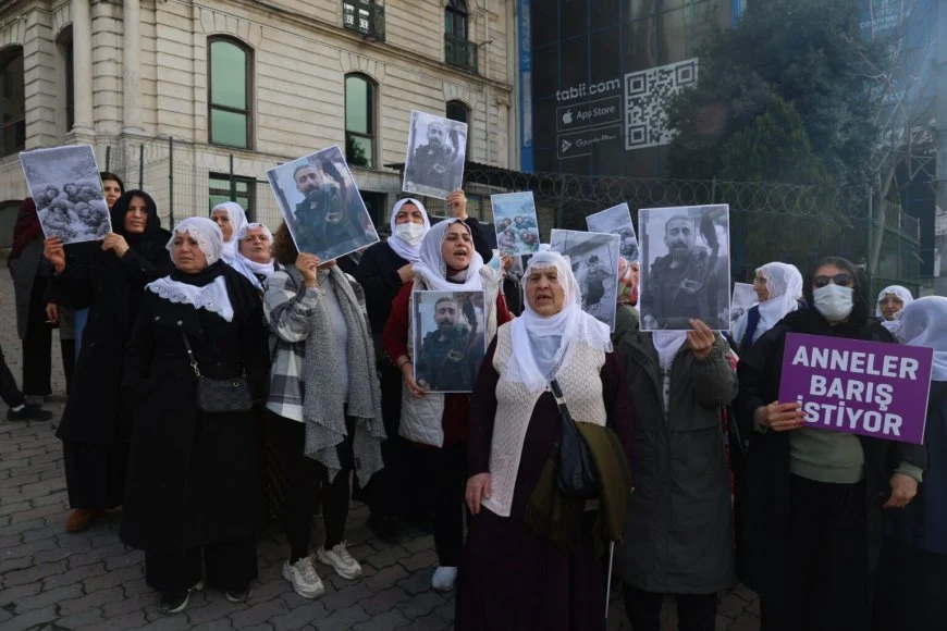 Vredesmoeders protesteren voor Britse ambassade in Turkije