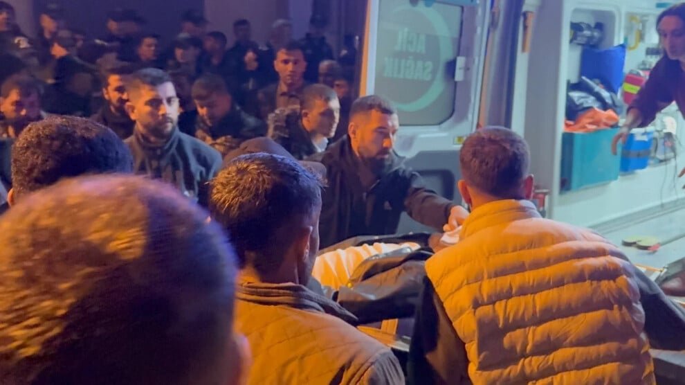 Gewapende aanval na protest voor Rojava: jonge man uit Kobanê gedood in Tarsus