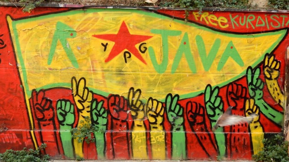 Meer dan 400 Franse prominenten roepen op tot verdediging van Rojava