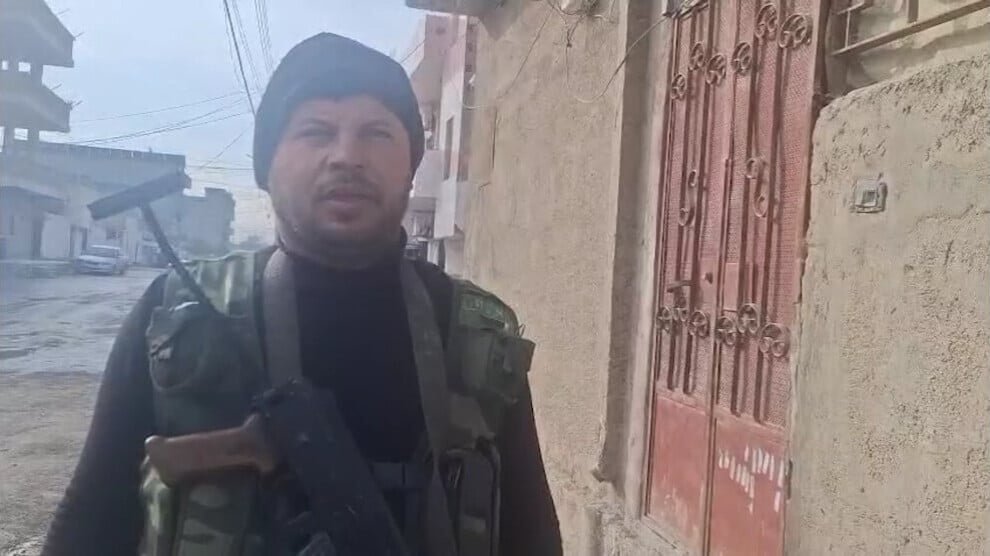 Arabische strijder Siwar Qamişlo in Hesekê: We verdedigen onze stad samen