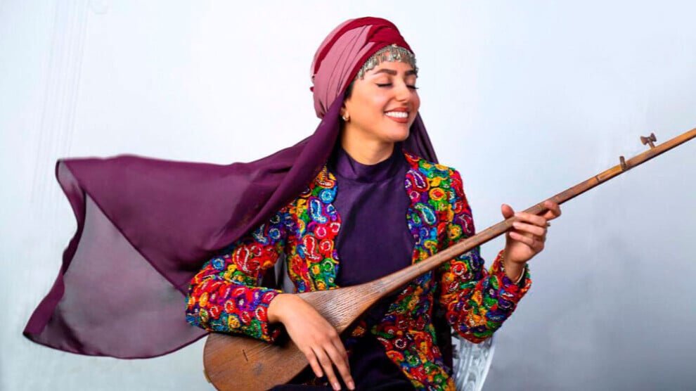 Koerdische artieste Yalda Abbasi gearresteerd in Mashhad