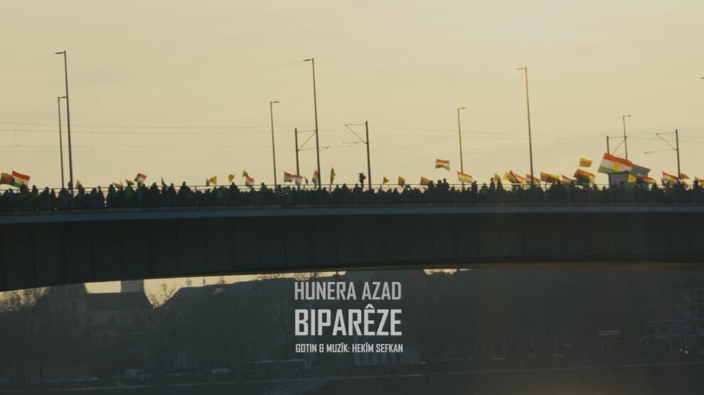TEV-ÇAND en Hunera Mizgîn brengen lied uit voor het verzet in Rojava