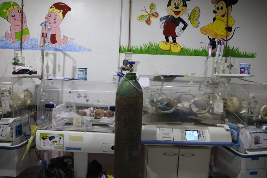 Zuurstofvoorraad raakt op in Kobanê, wat een ernstige bedreiging vormt voor het leven van baby's