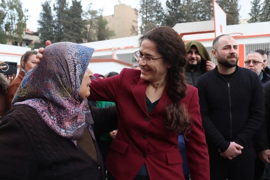 Qamişlo: Zelfbestuur bezoekt opvangcentra voor ontheemden