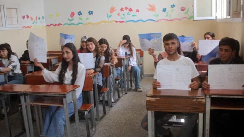 Belegering van Kobane legt onderwijs lam: 72.000 leerlingen zonder onderwijs