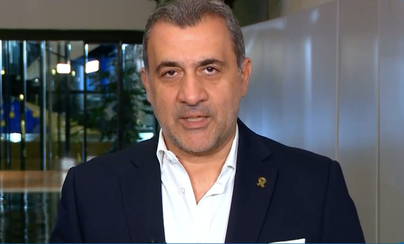 Fourlas: Het stilzwijgen van Europa legitimeert aanvallen op Rojava