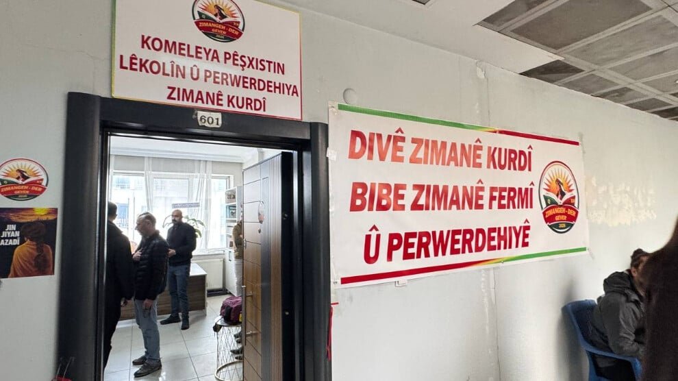 Vereniging voor de Koerdische taal geopend in Gever