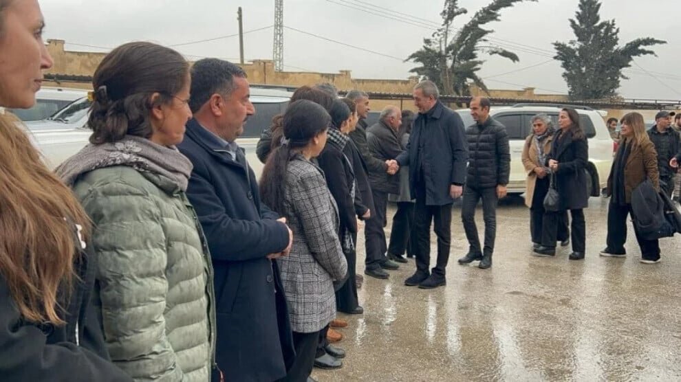 Delegatie uit Noord-Koerdistan reist naar Kobanê voor de begrafenis van Salih Muslim