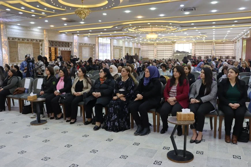 Vrouwenconferentie in Qamishlo: Zonder vrouwen is er geen Syrië
