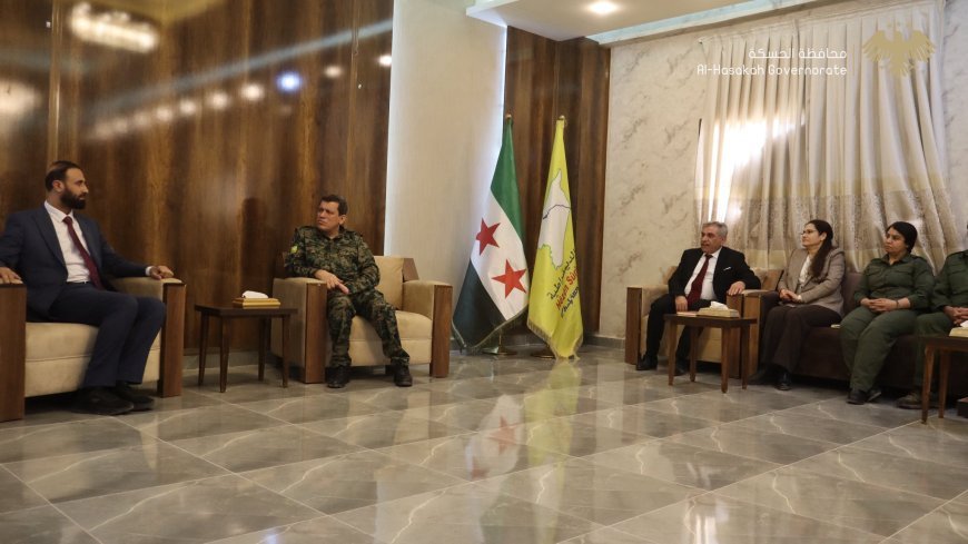 Abdi van de SDF ontmoet gezant van de interim-regering over akkoord van 29 januari