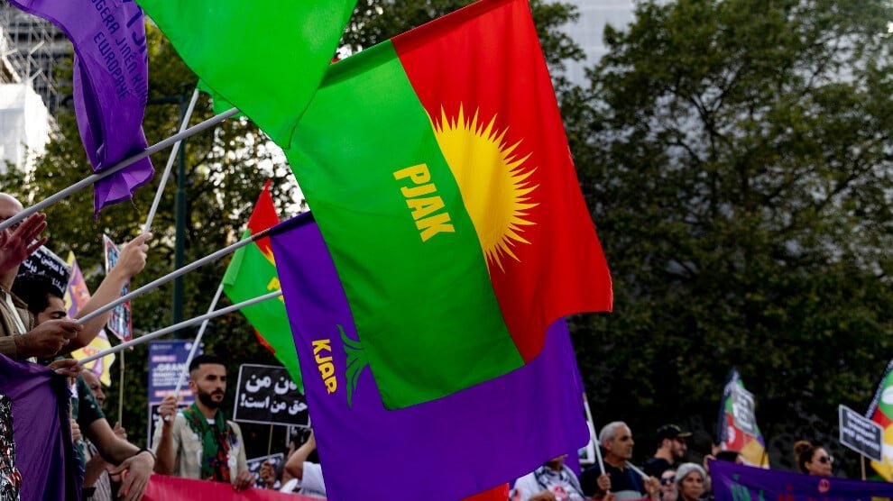 Na uitsluiting: PJAK neemt deel aan het Iran Freedom Congress