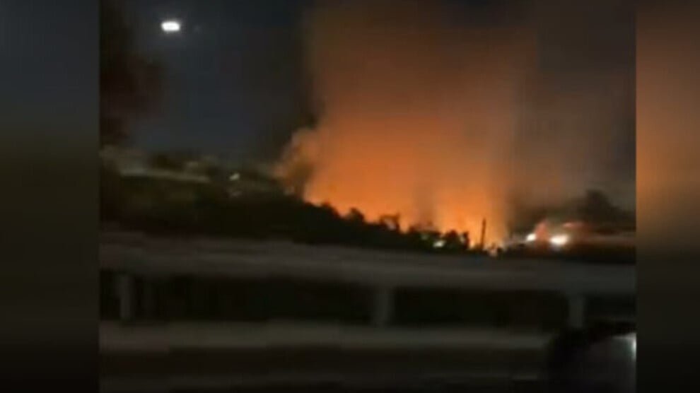 Bombardement nabij de grens van de provincie Hewlêr