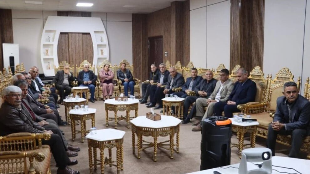 Mazlum Abdi overlegt met Koerdische partijen over het akkoord van 29 januari