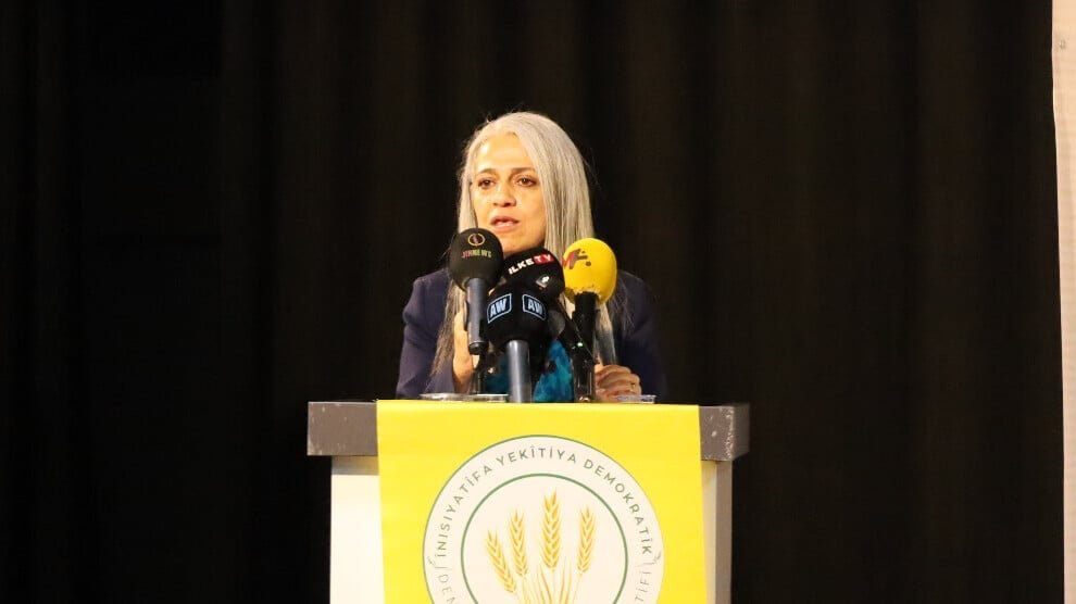 Conferentie over ‘Nationale Eenheid’: “Koerden moeten hun eigen interne rechtsstelsel opbouwen”