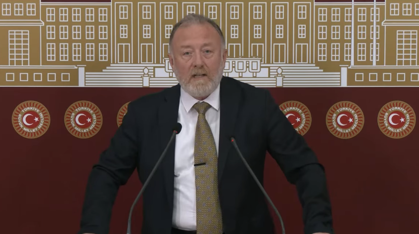 Temelli beschuldigt Turkse regering van het uitstellen van cruciale hervormingen