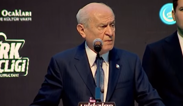 Is Devlet Bahçeli zijn eigen uitspraken vergeten?