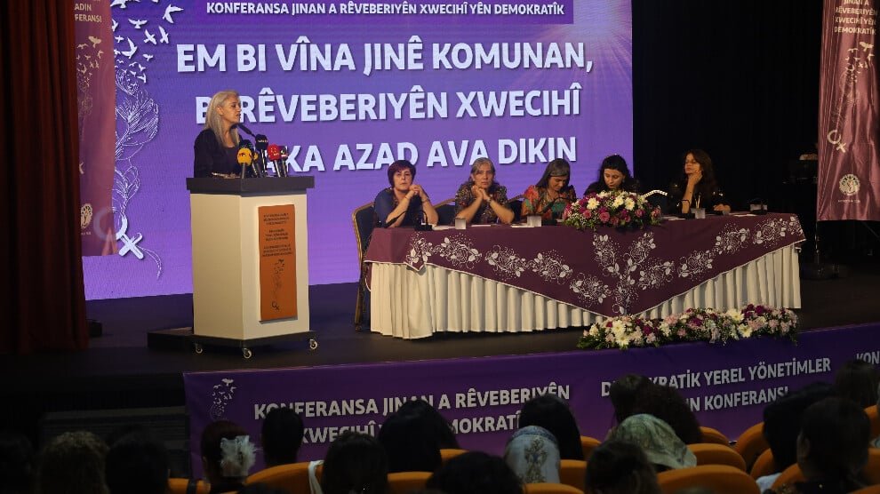 Vrouwenconferentie in Amed: lokaal zelfbestuur maakt deel uit van de democratische transitie