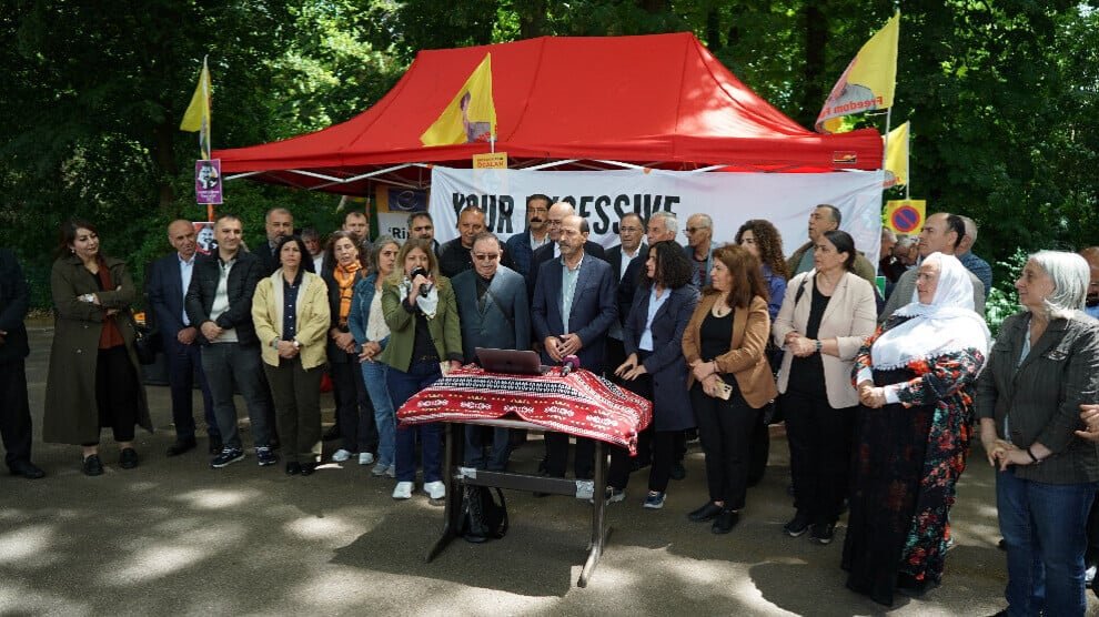Demonstratie voor het gebouw van de Raad van Europa: Koerdische politici eisen erkenning van het „recht op hoop“ voor Öcalan