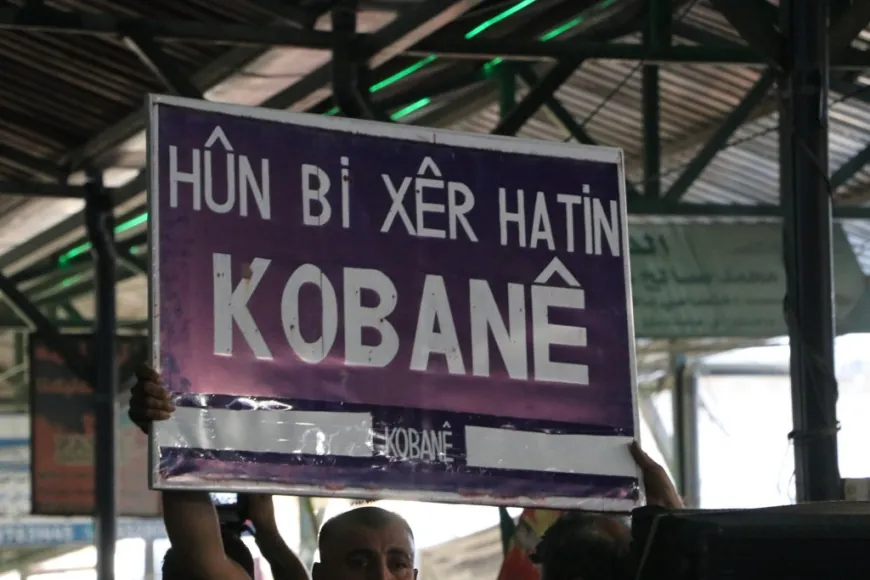 Demonstranten eisen dat ‘Kobanê’ als officiële naam van de stad wordt erkend