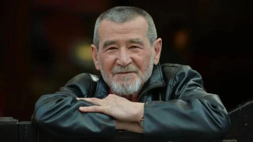 Dichter Ahmet Telli is overleden