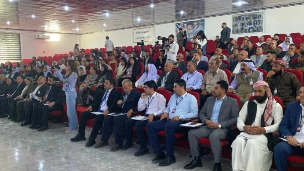 Conferentie van Şengal: Verwerking van de genocide en zelfbestuur horen bij elkaar