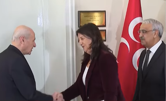 İmralı-delegatie: Gesprekken met de AKP en de MHP waren gericht op de snelle invoering van een wettelijk kader