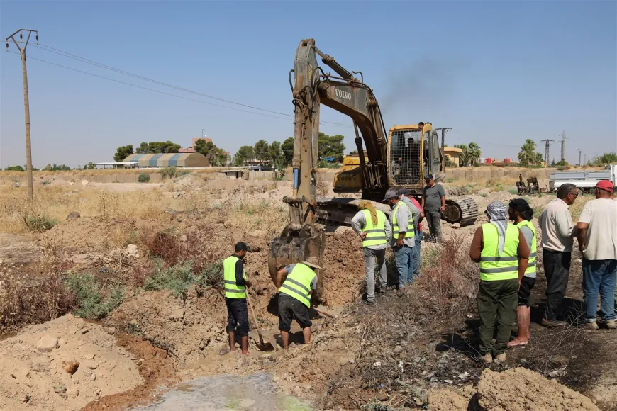 Water uit Alouk komt aan bij het waterstation van Al-Hamma