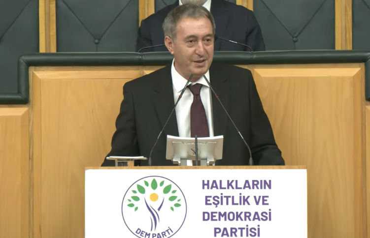 Bakırhan: De kaderwet opent de deur naar vrede