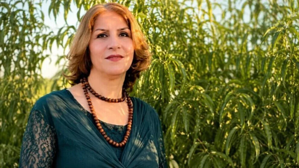 Koerdische activiste Manijeh Khoshnoud veroordeeld tot drie maanden gevangenisstraf in Iran