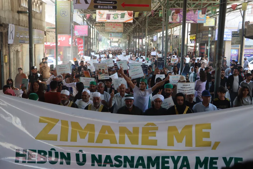 Massale protestactie in Kobani ter verdediging van onderwijs in de moedertaal