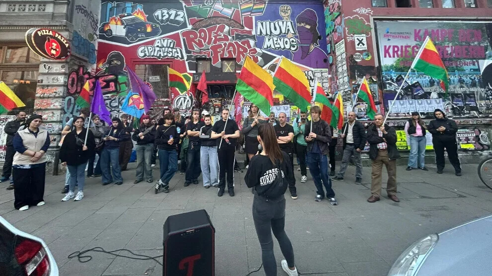 Protest in Hamburg tegen politie-inzet in het Koerdisch centrum in Hannover
