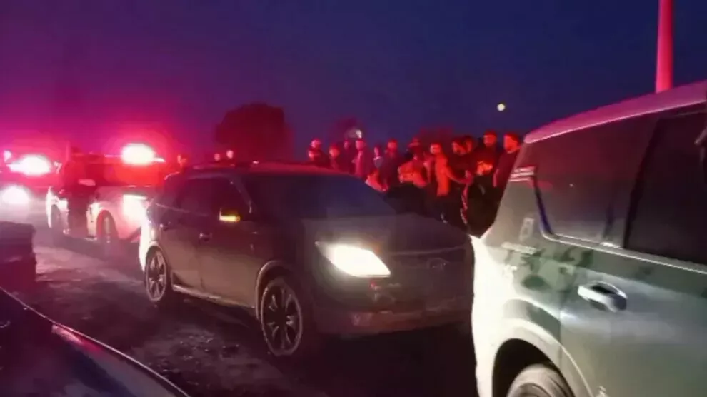 Belegerde gezinnen in Girê Spî, Tell Abyad in veiligheid gebracht