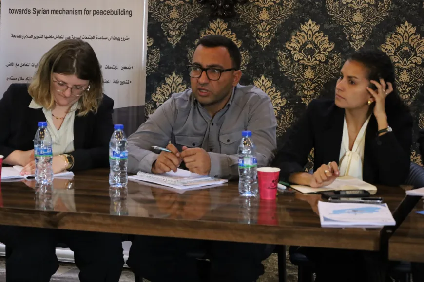 Bijeenkomst in Qamishlo over overgangsrecht en vredesopbouw