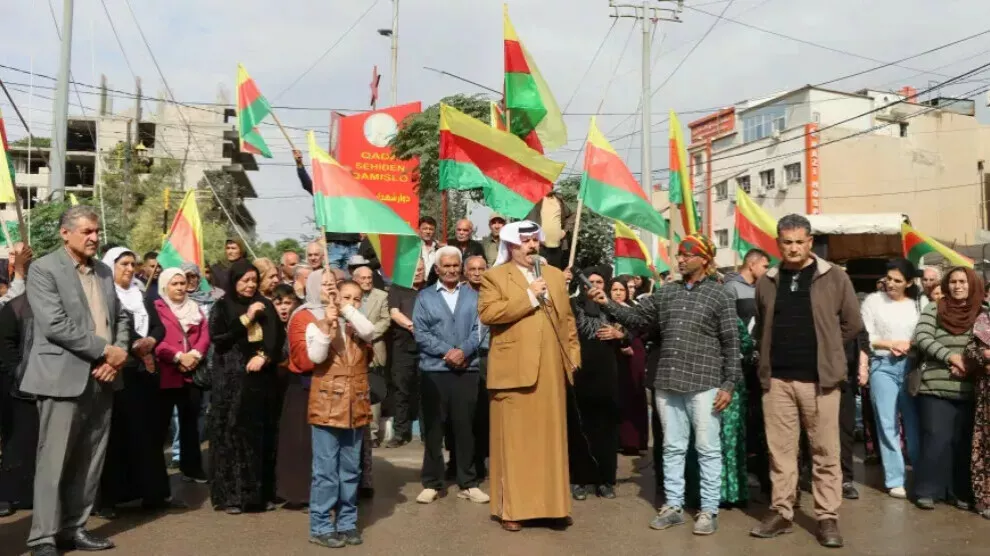 Het Volksinitiatief in Qamishlo veroordeelt de aanvallen op terugkeerders in Girê Spî