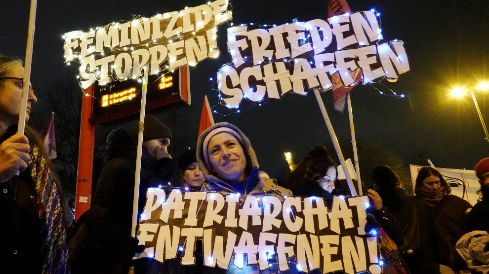 YJK-E en KON-MED lanceren campagne tegen feminicide en patriarchaal geweld
