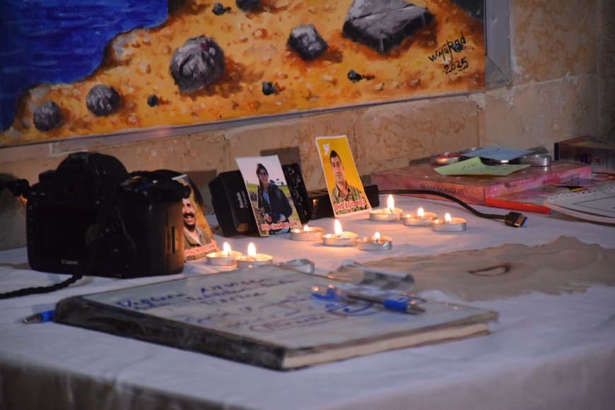 Demonstranten bij de Tishrin Dam openen tentoonstelling ter ere van martelaren